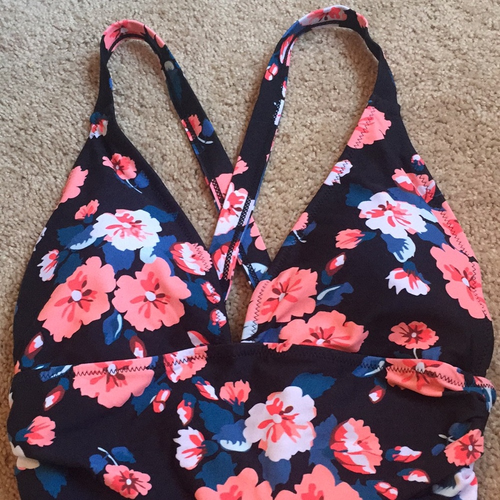 NWT Floral print swimsuit